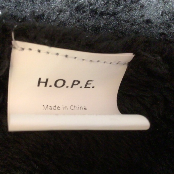 Tuque 🦋 HOPE - Picture 3 of 3